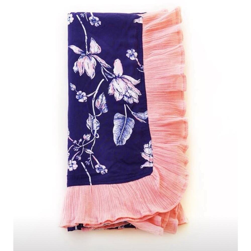 Well Dressed Wolf Wildling Blue Floral Beach Blanket NWT